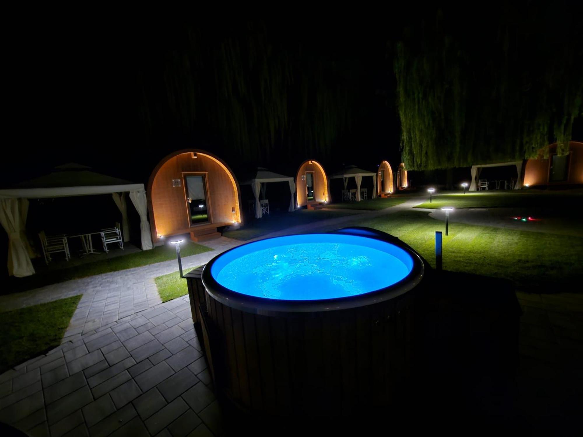 Vicolungo Glamour Lodge & Spa - Free Spa Hot Tub E Sauna Екстер'єр фото